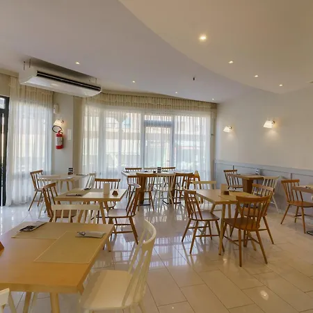 Готель Pearl 4*