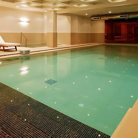 فندق Pearl 4*