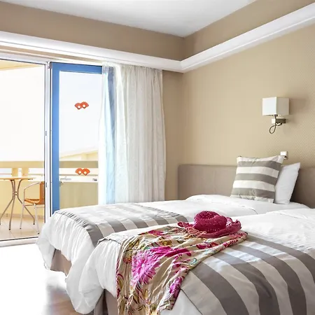 Pearl فندق ريثيمنو